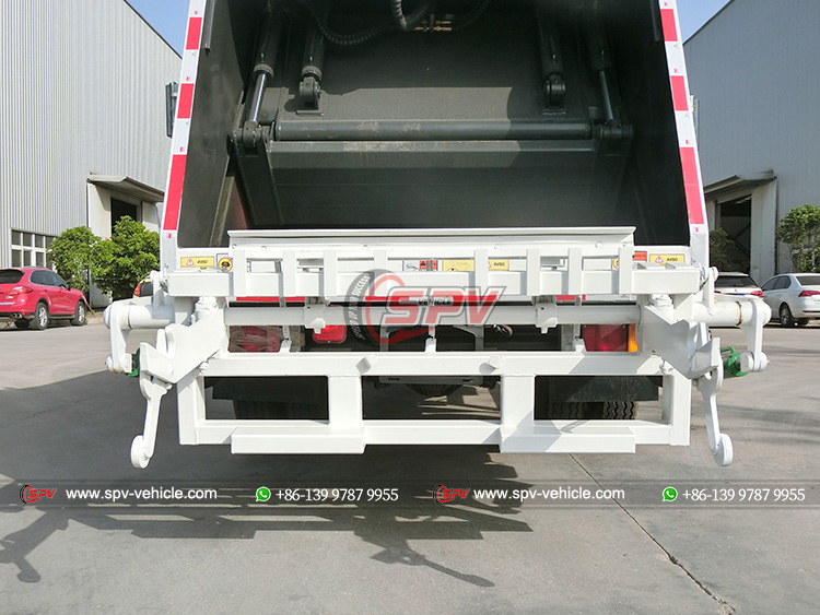 ISUZU Light- duty Soild Waste Compactor Truck - Rear Side